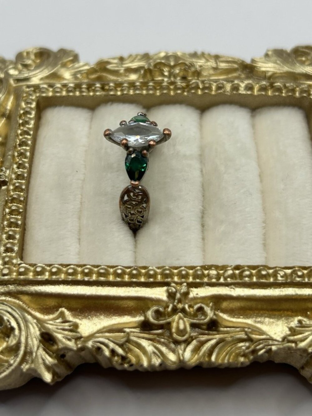 Vintage Marquise Clear & Green Stone Costume Ring Size 7 Mixed Metal As Is Craft - Picture 8 of 12